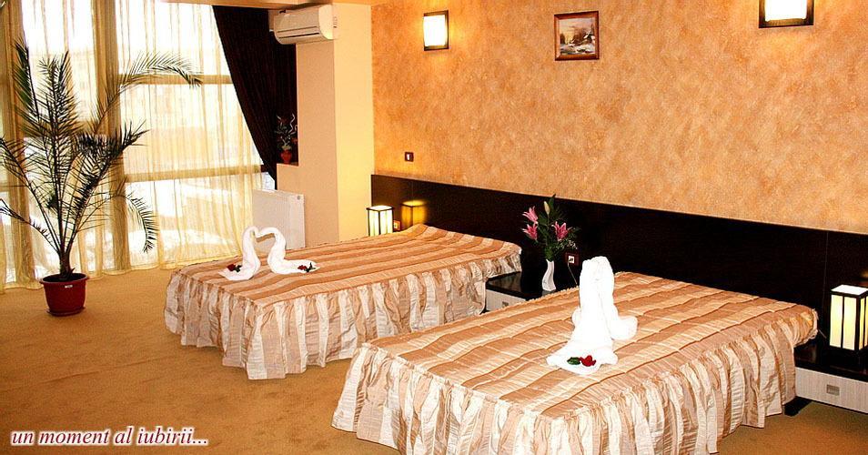 Hotel Palace Тиргу-Жіу Номер фото