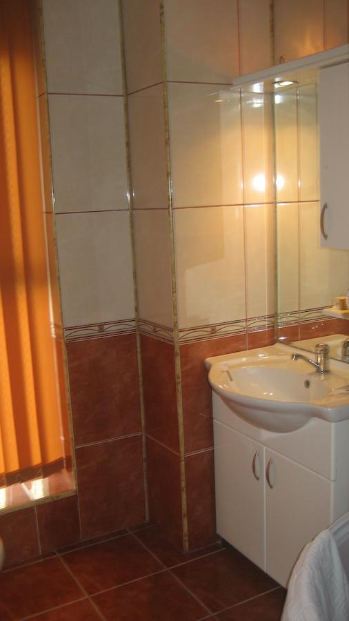 Hotel Palace Тиргу-Жіу Номер фото